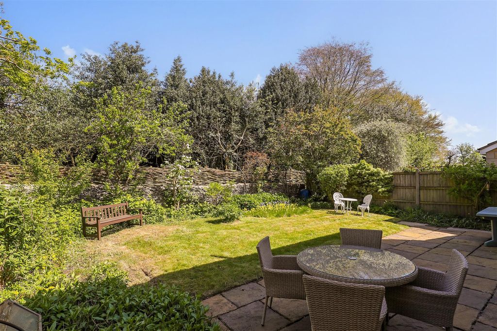 Property photo 2 of 17 Ph4_6529770.Jpg