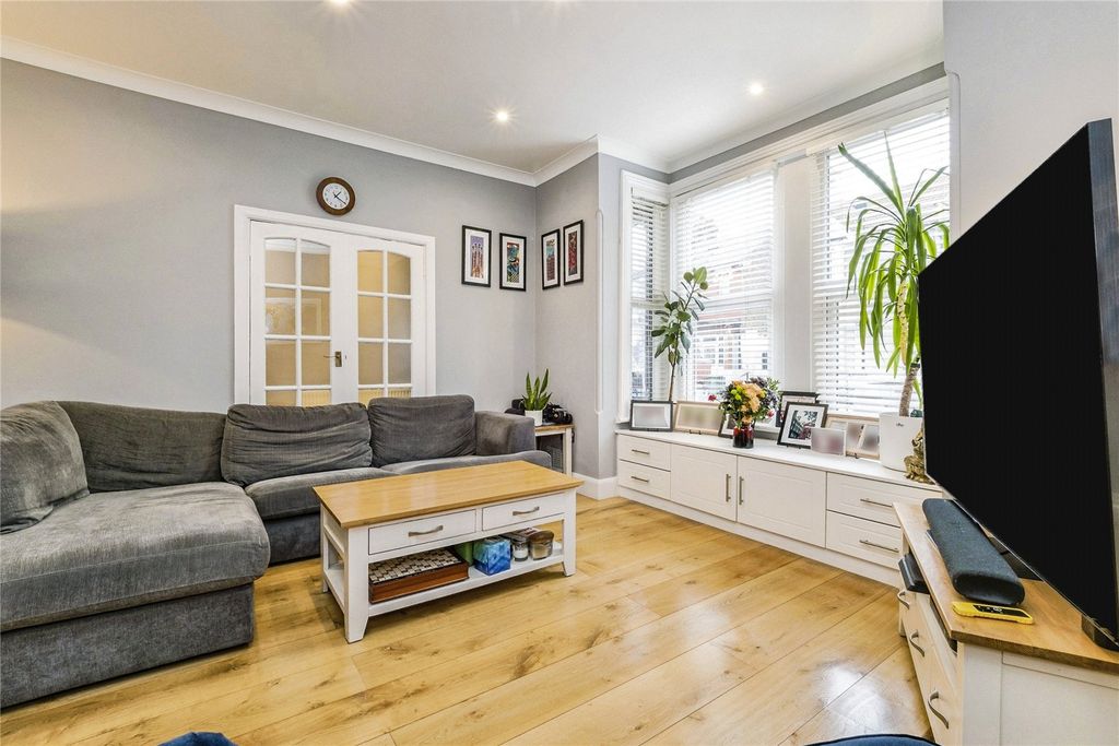 Property photo 2 of 21 Picture No. 26