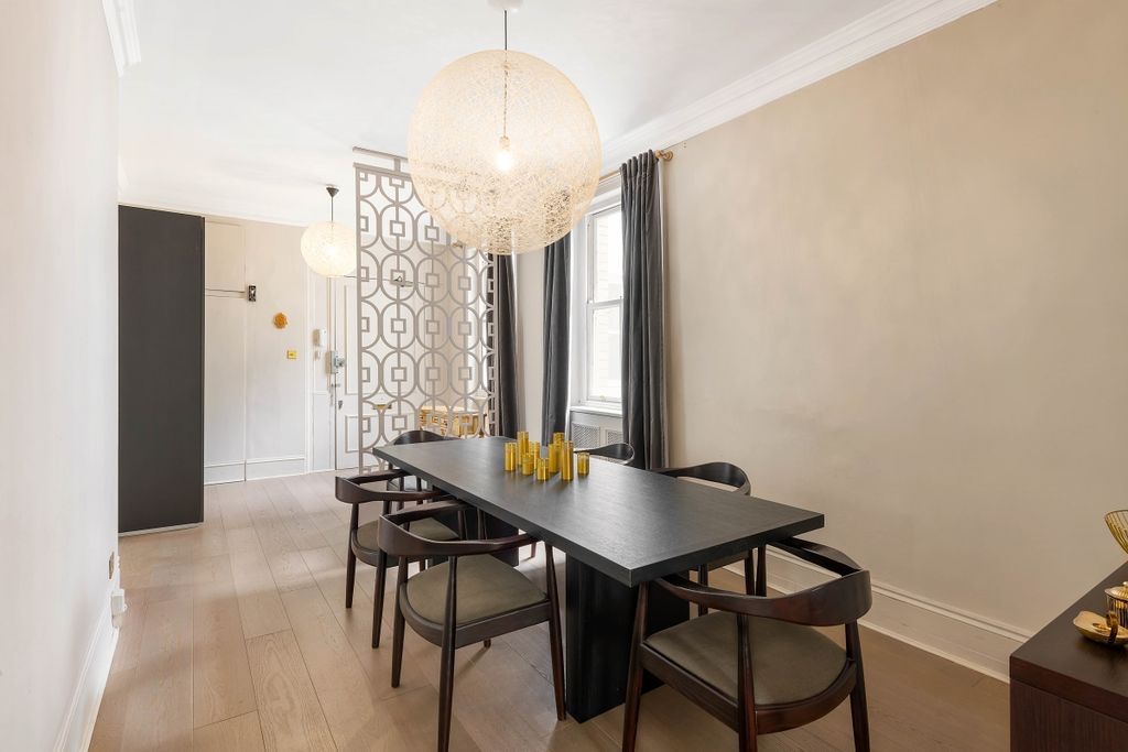 Property photo 3 of 10 Awinship-8830-03-...