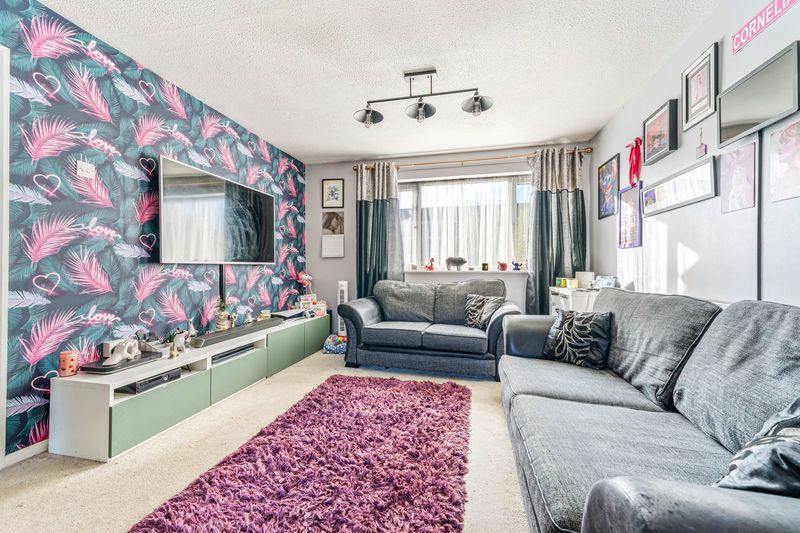 Property photo 3 of 17 Photo 7