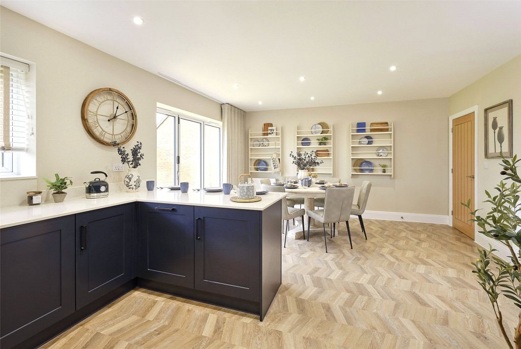 Property photo 2 of 22 Picture No. 19