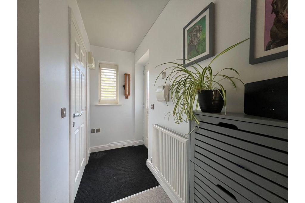 Property photo 2 of 24
