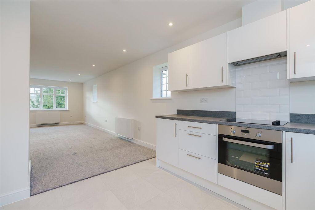 Property photo 3 of 13 3Zpkbisbweyqx3Lwfkcwaw.Jpg