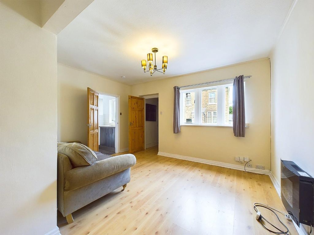 Property photo 3 of 10 Cam01268G0-Pr0158-Still004.Jpg
