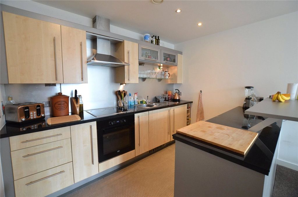 Property photo 2 of 13 Picture No. 01