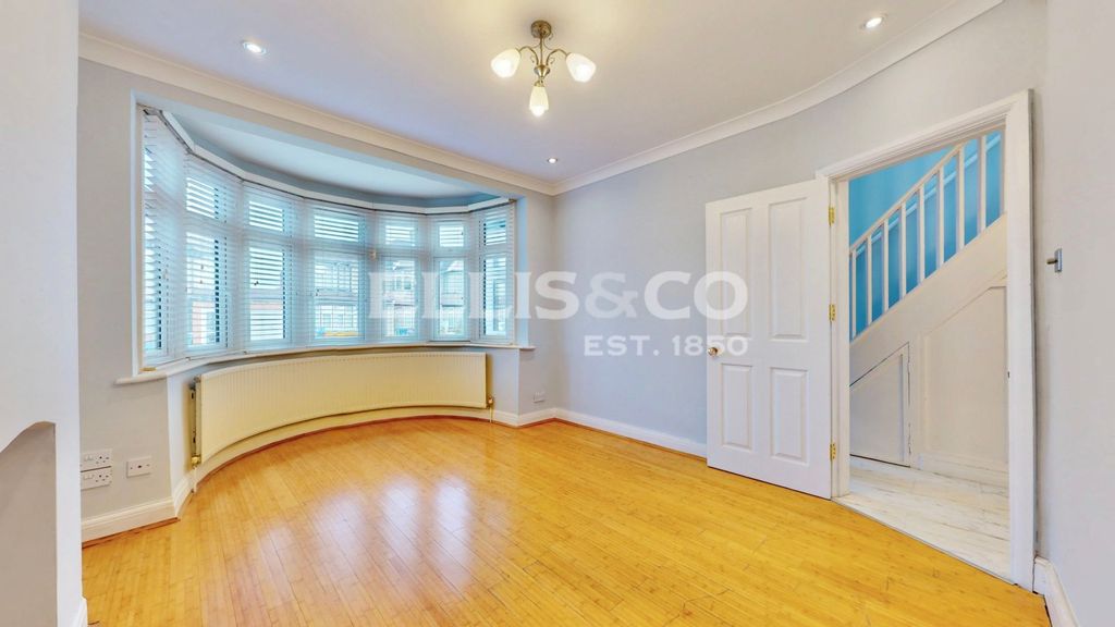 Property photo 1 of 27 Picture No. 52