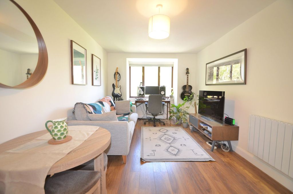 Property photo 2 of 7