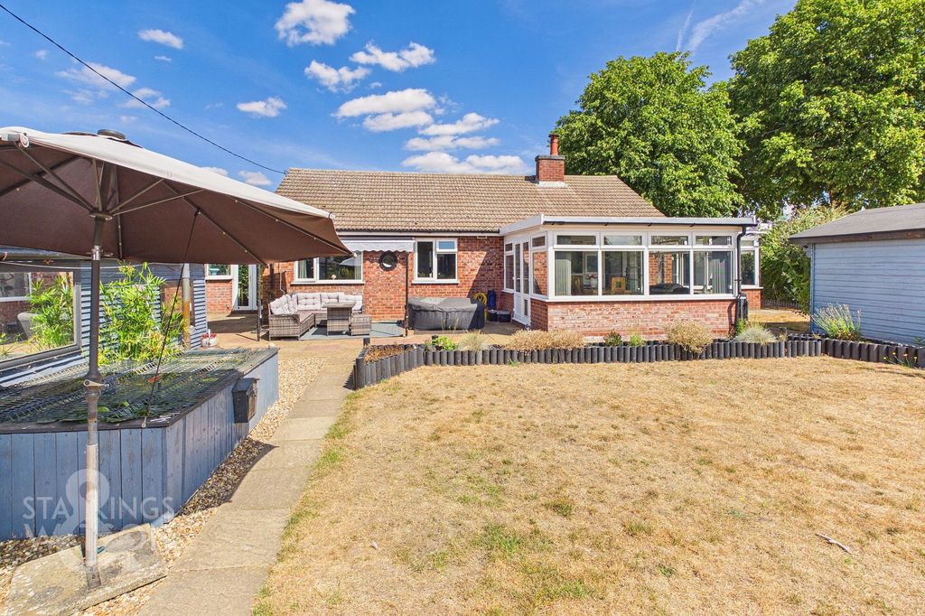 Property photo 2 of 26