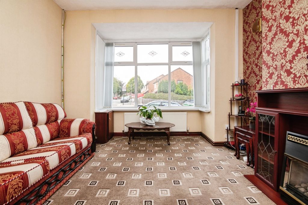 Property photo 3 of 16