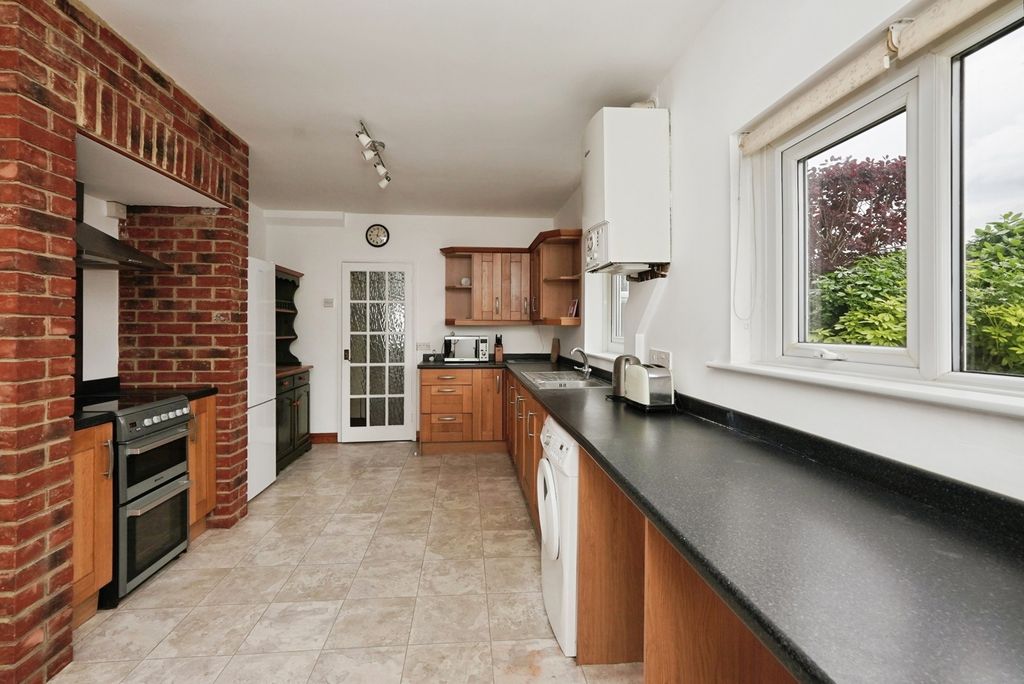 Property photo 3 of 17 Photo