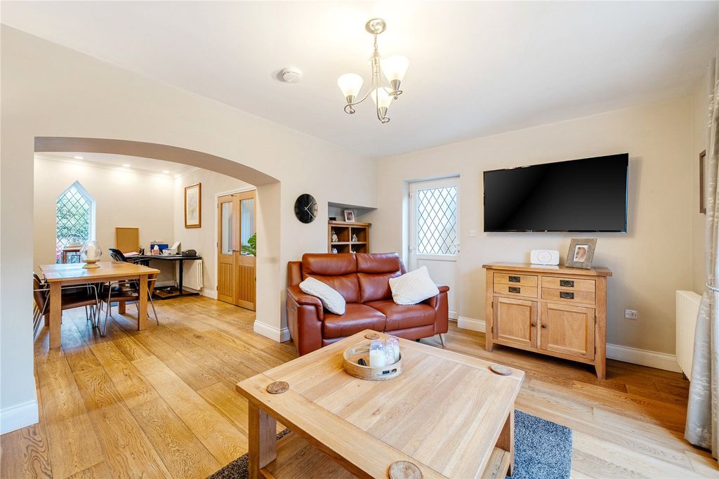 Property photo 3 of 22 Picture No. 14