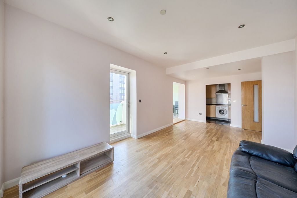 Property photo 1 of 21 1430999-11-69Bc07...