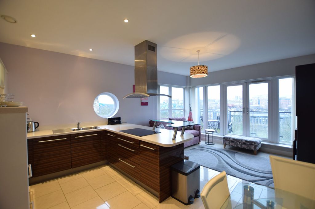 Property photo 1 of 12 Kitchen/Living Room