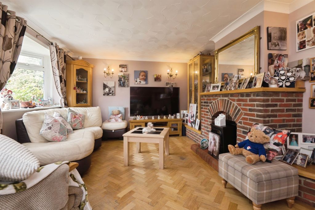 Property photo 3 of 17