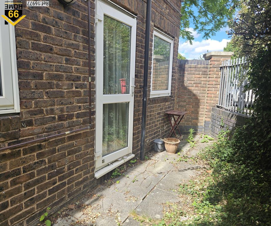 Property photo 2 of 12 Photo 1