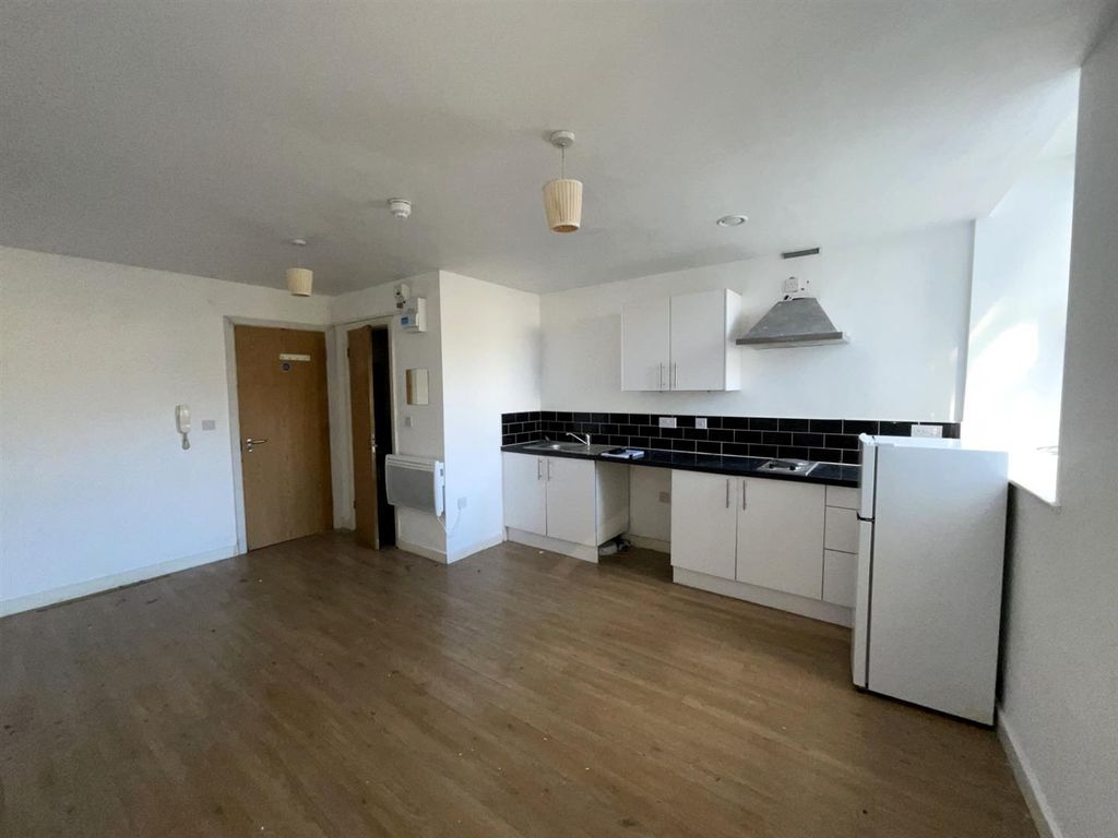 Property photo 2 of 4 Angle 2