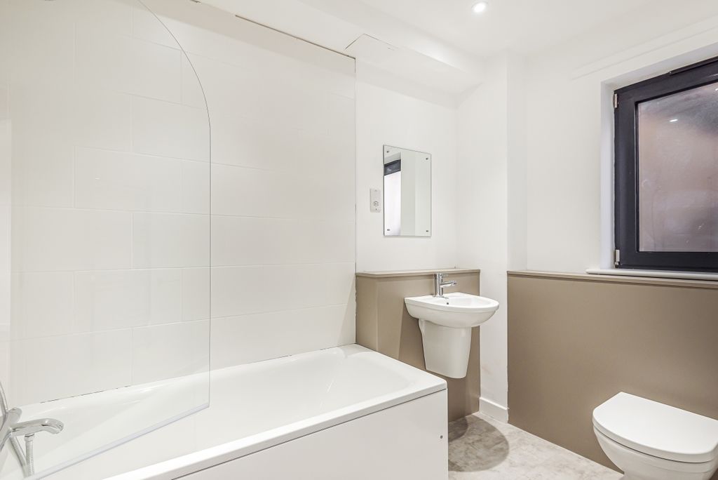 Property photo 3 of 7 583711 (6)