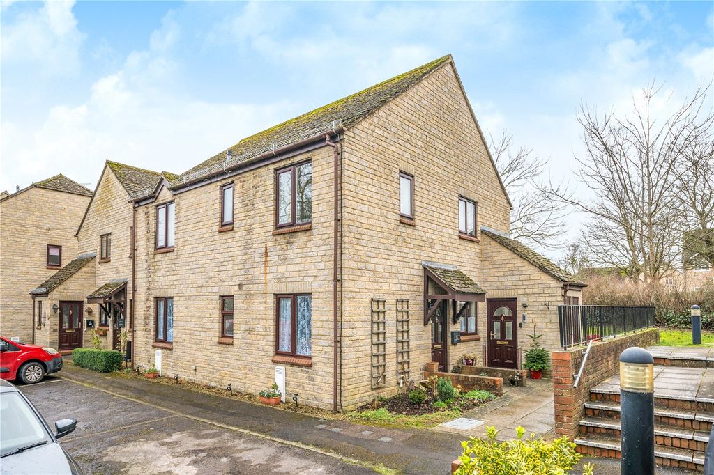 Property photo 1 of 19 External