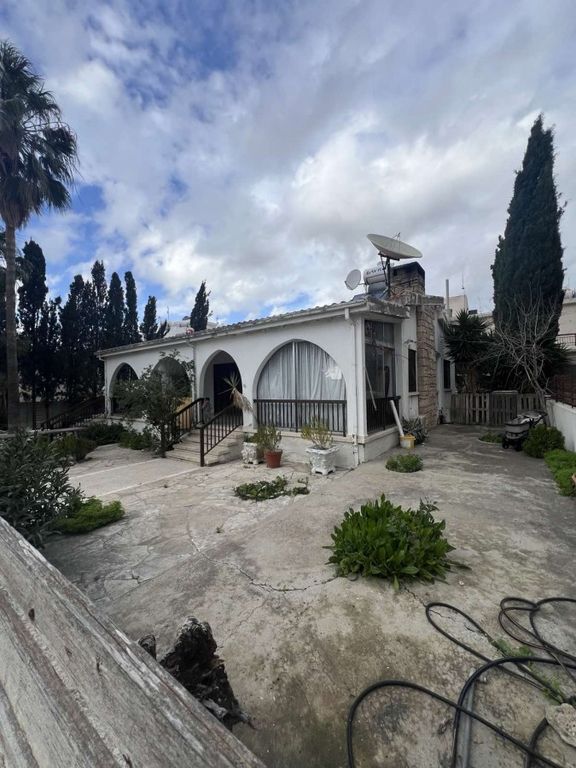 Property photo 1 of 20