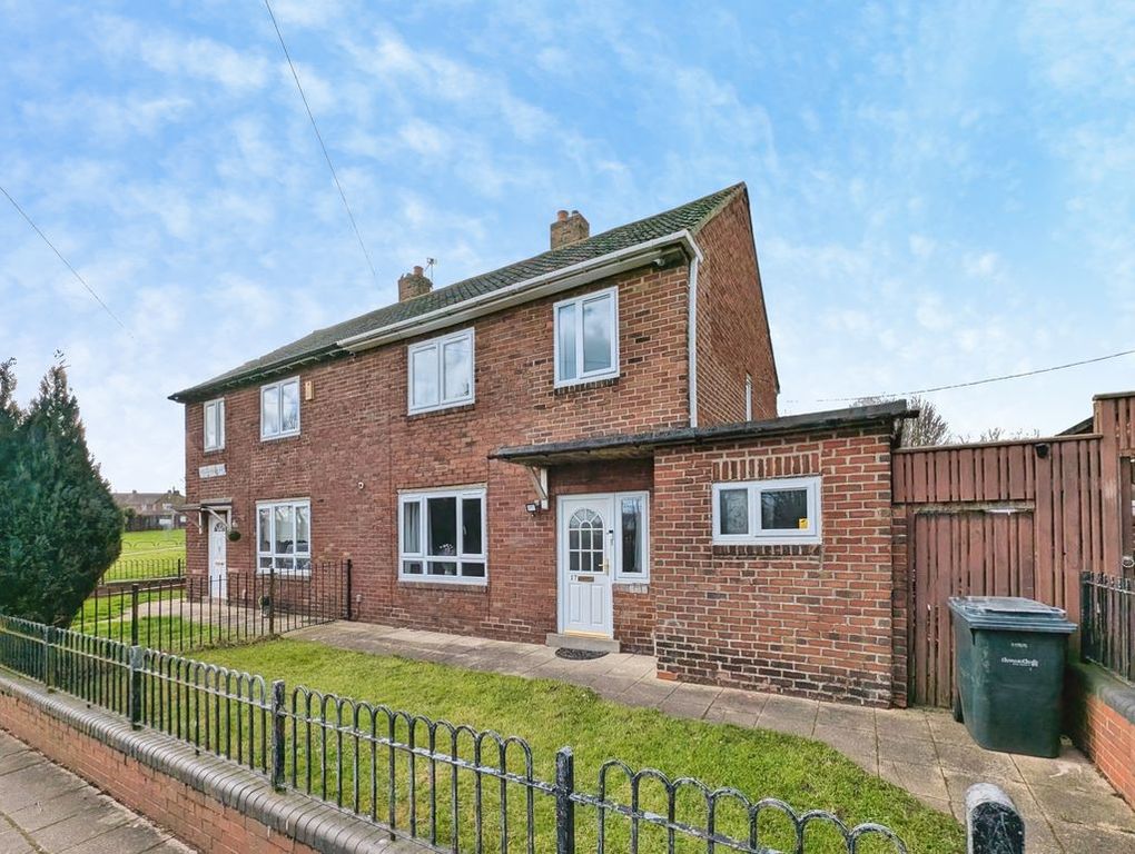 Property photo 1 of 13 Photo 6