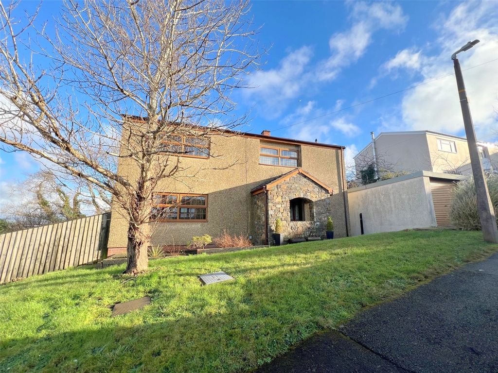 Property photo 1 of 32 Picture No. 15