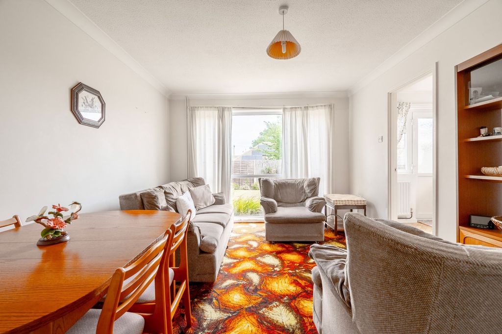 Property photo 3 of 18