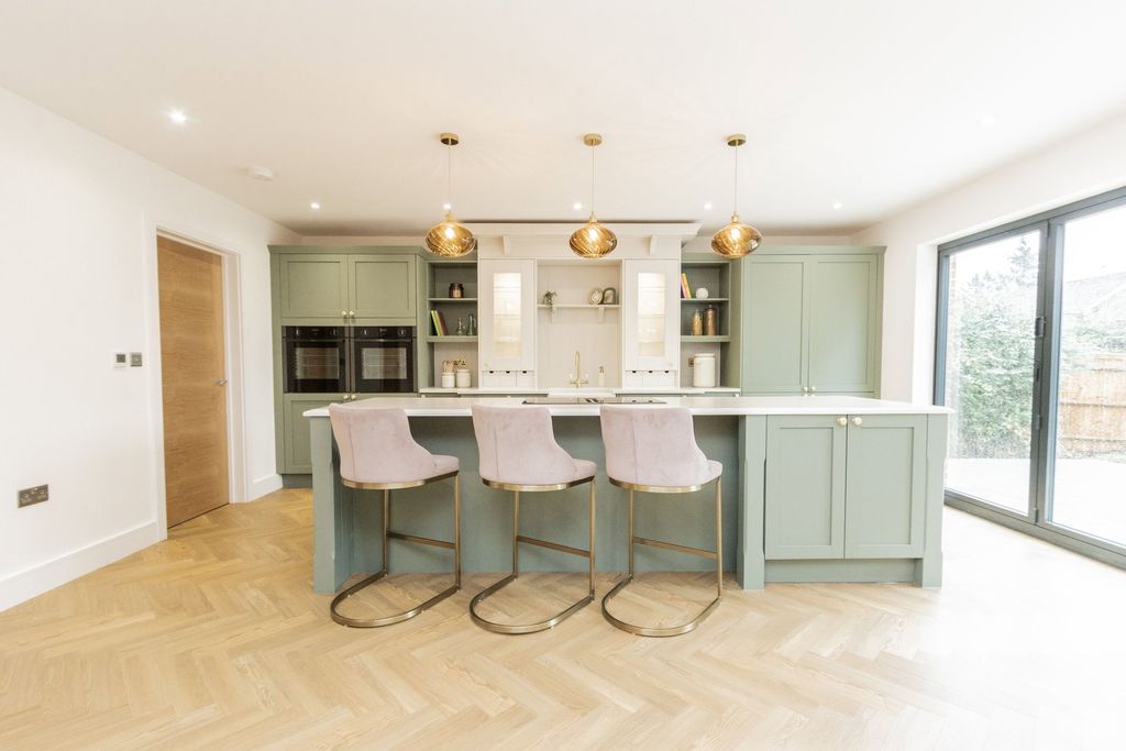 Property photo 3 of 16