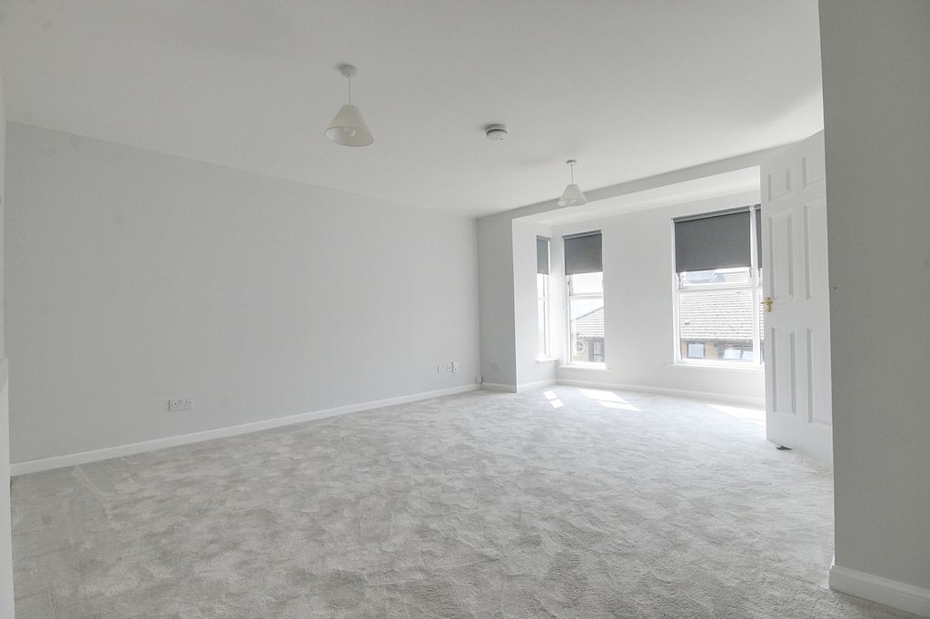 Property photo 2 of 7 Lounge