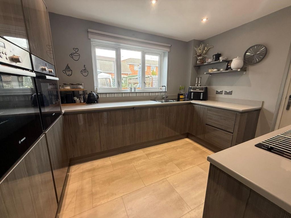 Property photo 2 of 18 7.Jpg