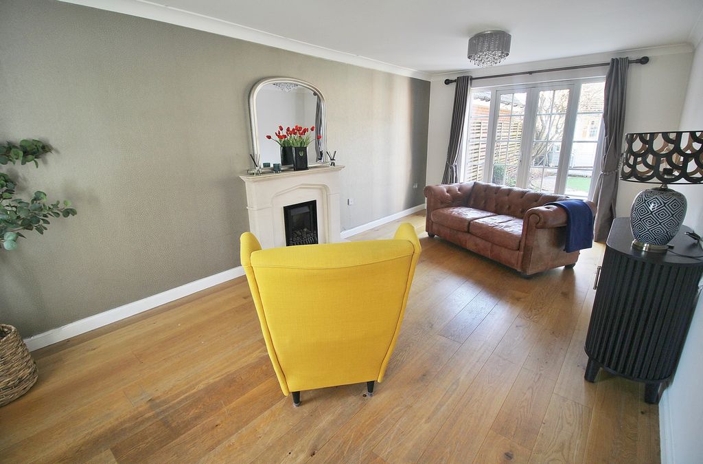 Property photo 3 of 23