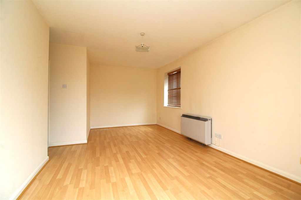 Property photo 3 of 10 Living Room 1.Jpg