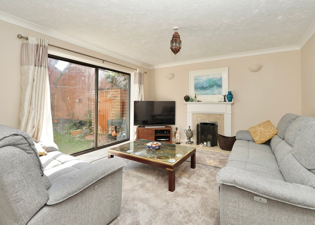 Property photo 2 of 18