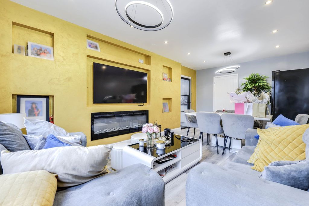 Property photo 2 of 24 Picture No. 10