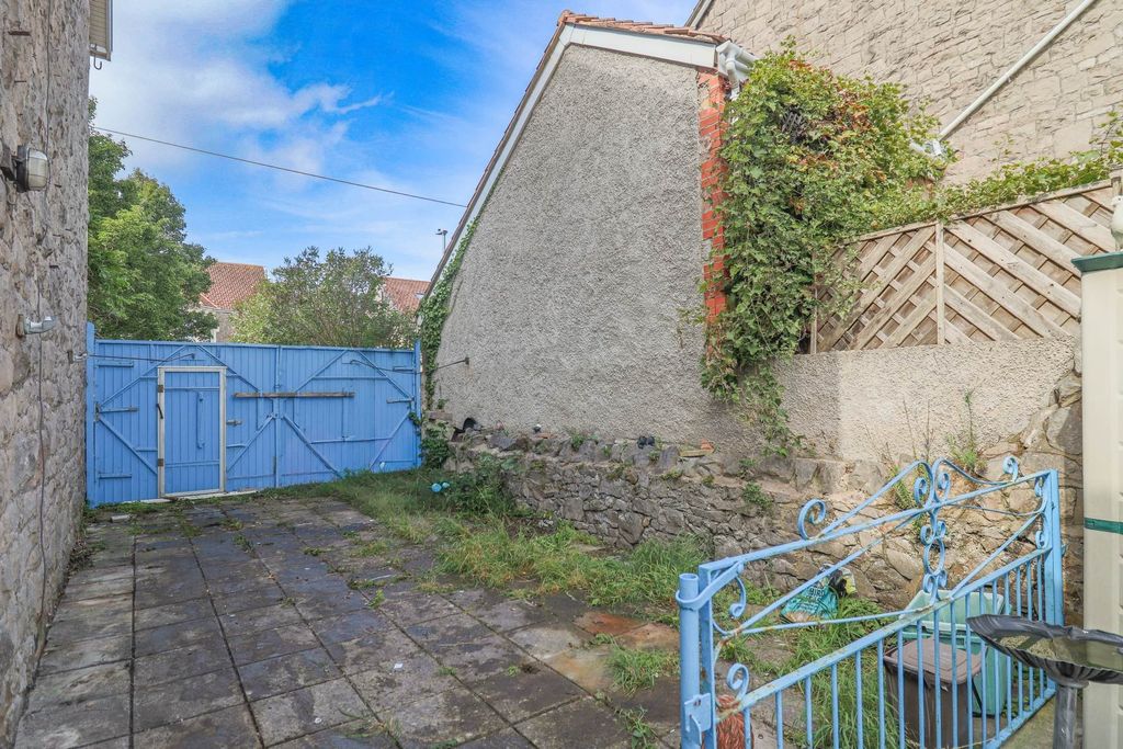 Property photo 3 of 22