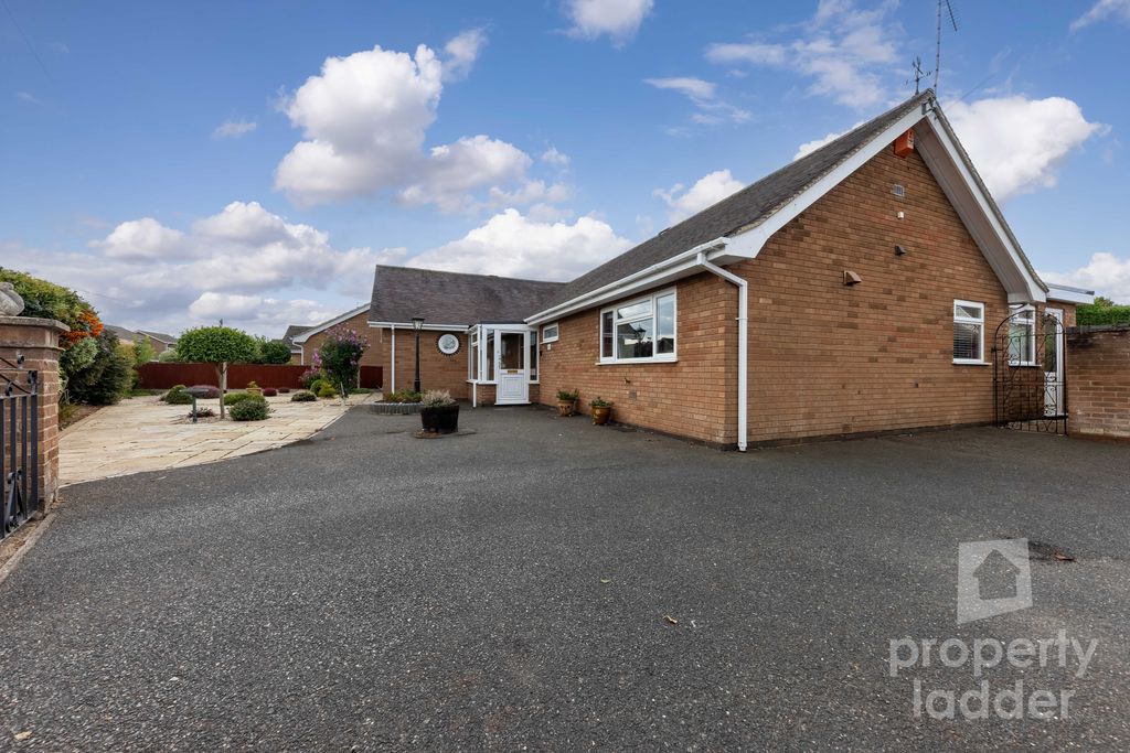 Property photo 2 of 26 Pl-7