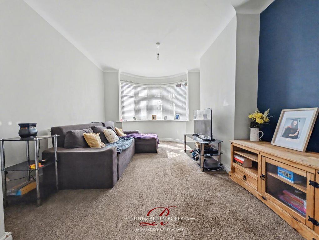 Property photo 3 of 16 Living Room