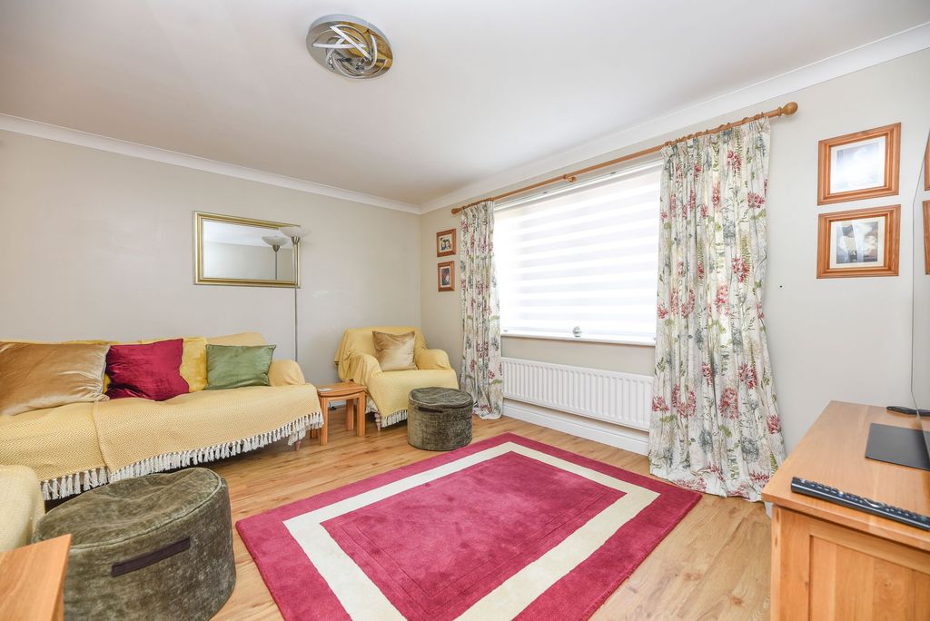 Property photo 3 of 18