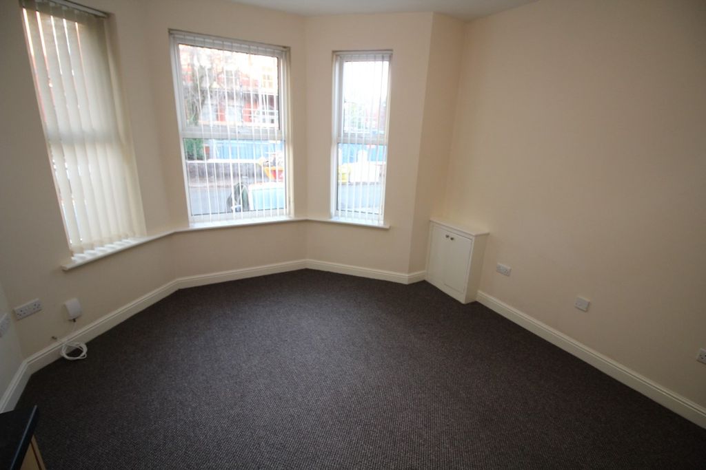 Property photo 2 of 9 Living Room