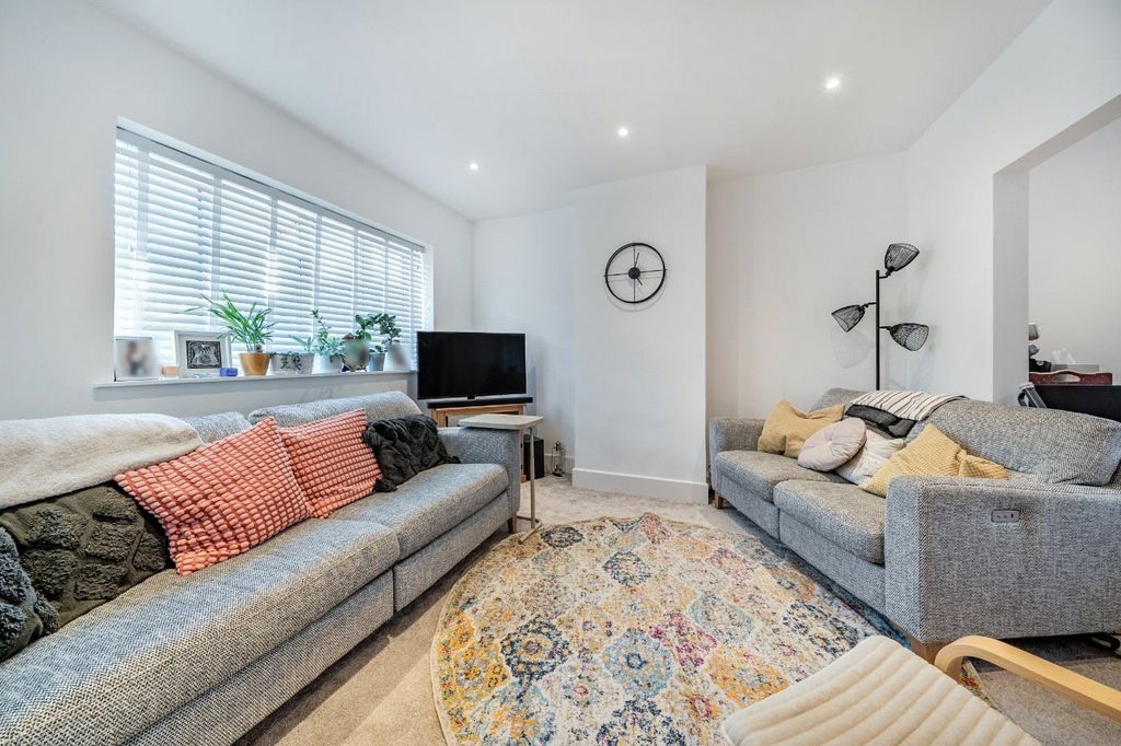 Property photo 2 of 10 Picture No. 24