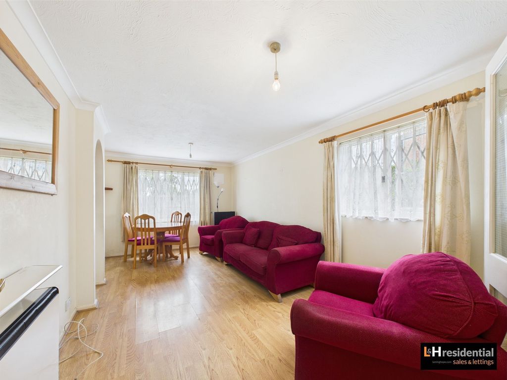 Property photo 2 of 7