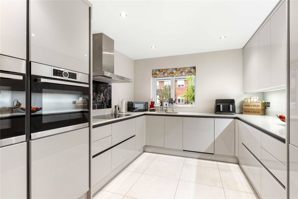 Property photo 2 of 20 Picture No. 07