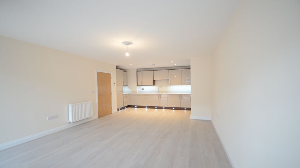 Property photo 2 of 10 Living2_Result.Jpg