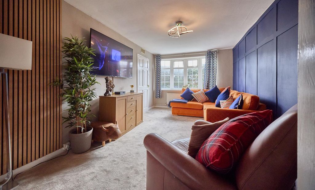 Property photo 2 of 12 Lounge To Front