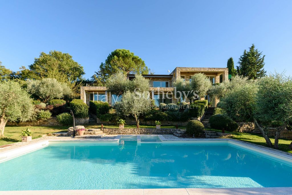 Property photo 2 of 36