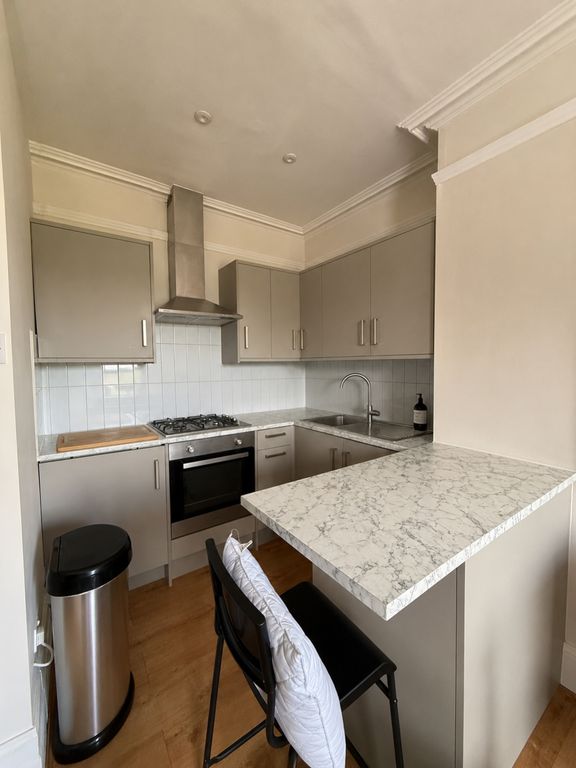 Property photo 3 of 6 Kitchen