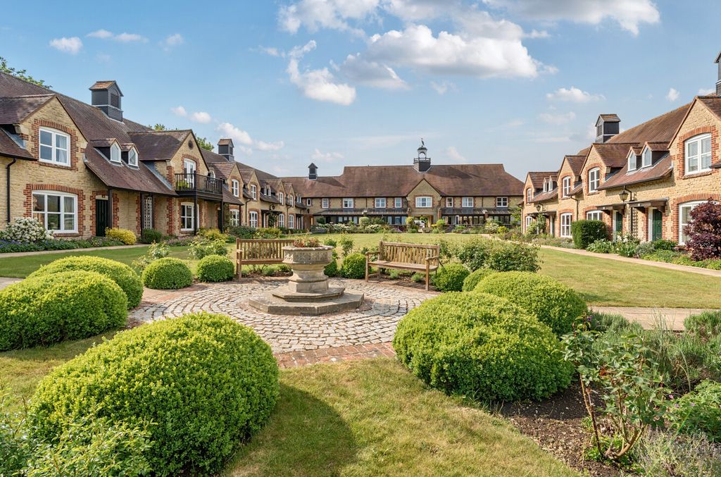 Property photo 3 of 20 Grounds