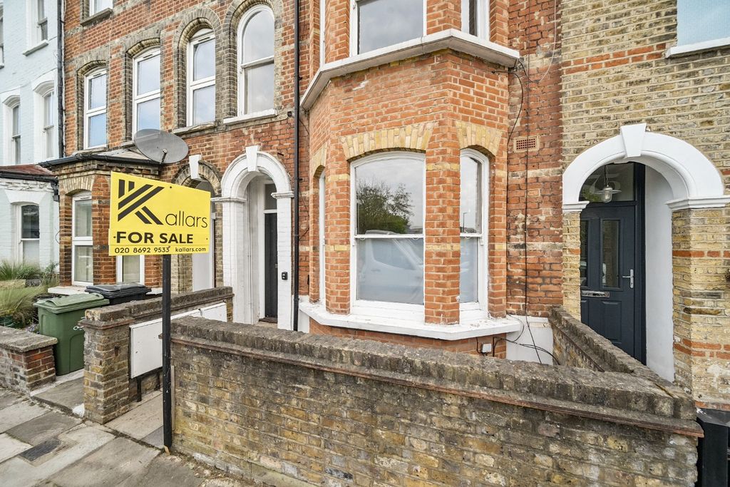 Property photo 1 of 13 4156901