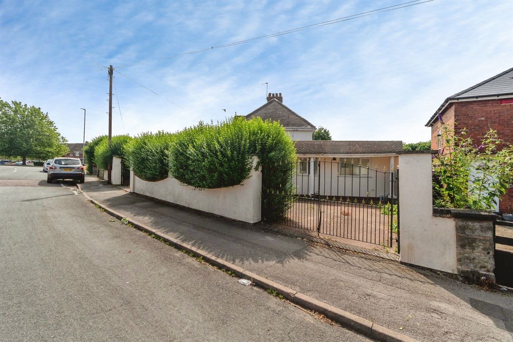 Property photo 2 of 10
