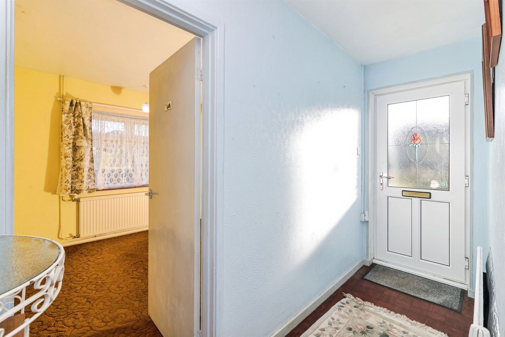 Property photo 3 of 17