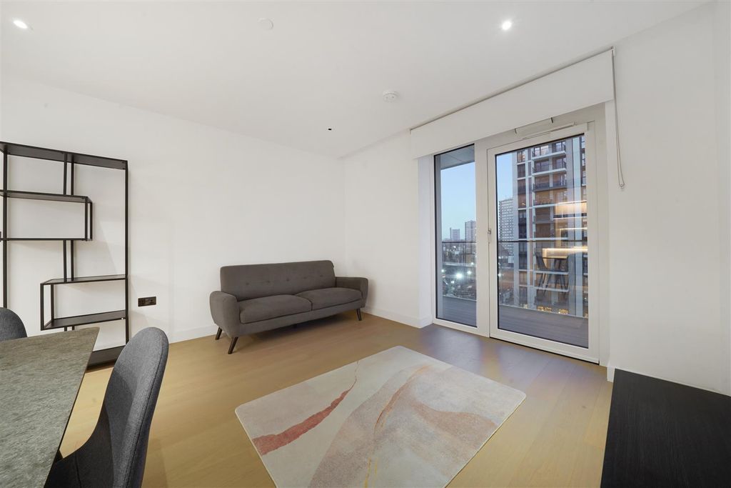 Property photo 2 of 15 32 Belvedere Row Apartments, Fountain Park Way - W